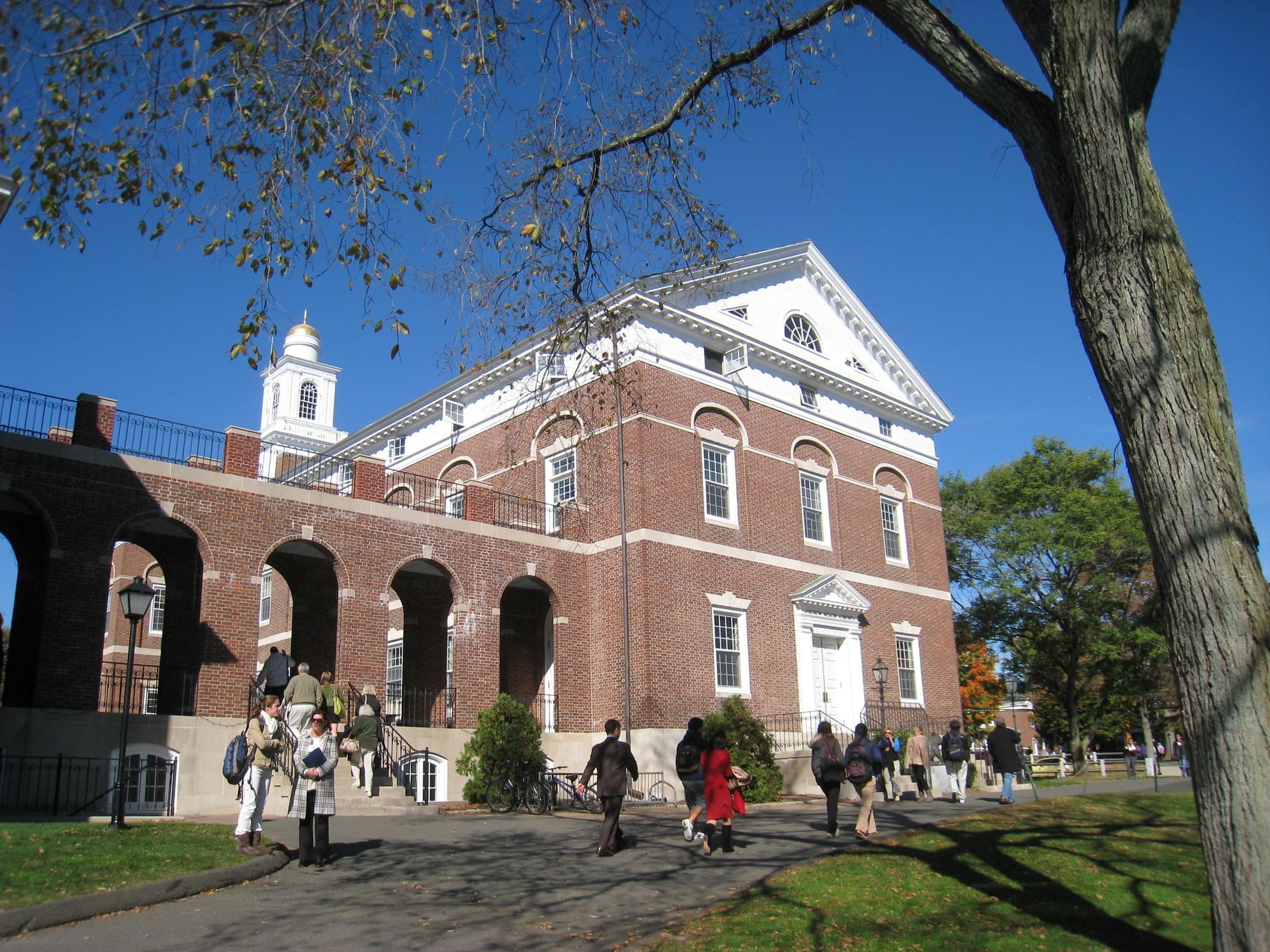 Exterior of the Andrew Mellon Library